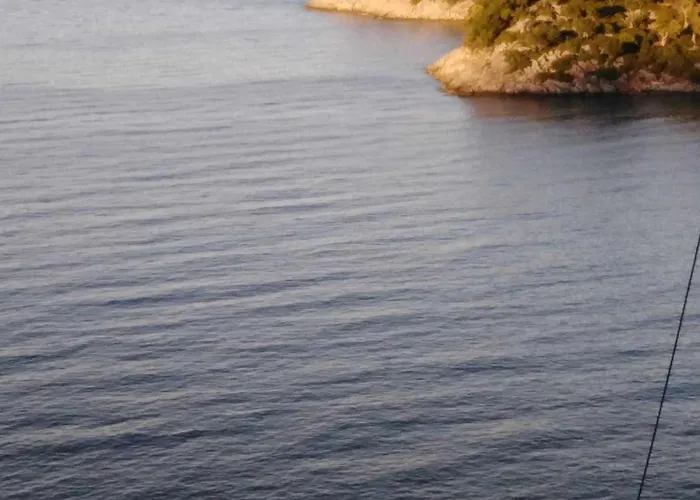 Aprilis 2 Κιόνι