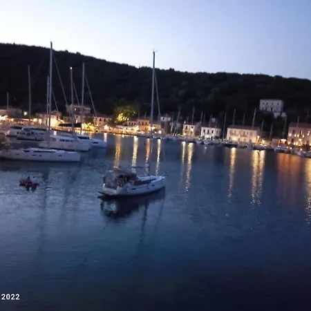 Apartman Aprilis 2 Kióni